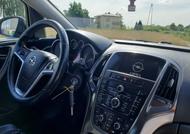 OPEL Astra 1.4 T Cosmo
