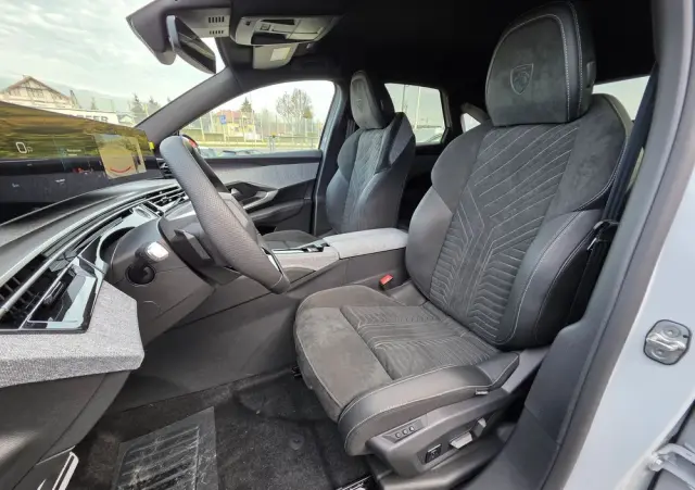 PEUGEOT 3008 1.2 PureTech mHEV GT E-DCS6