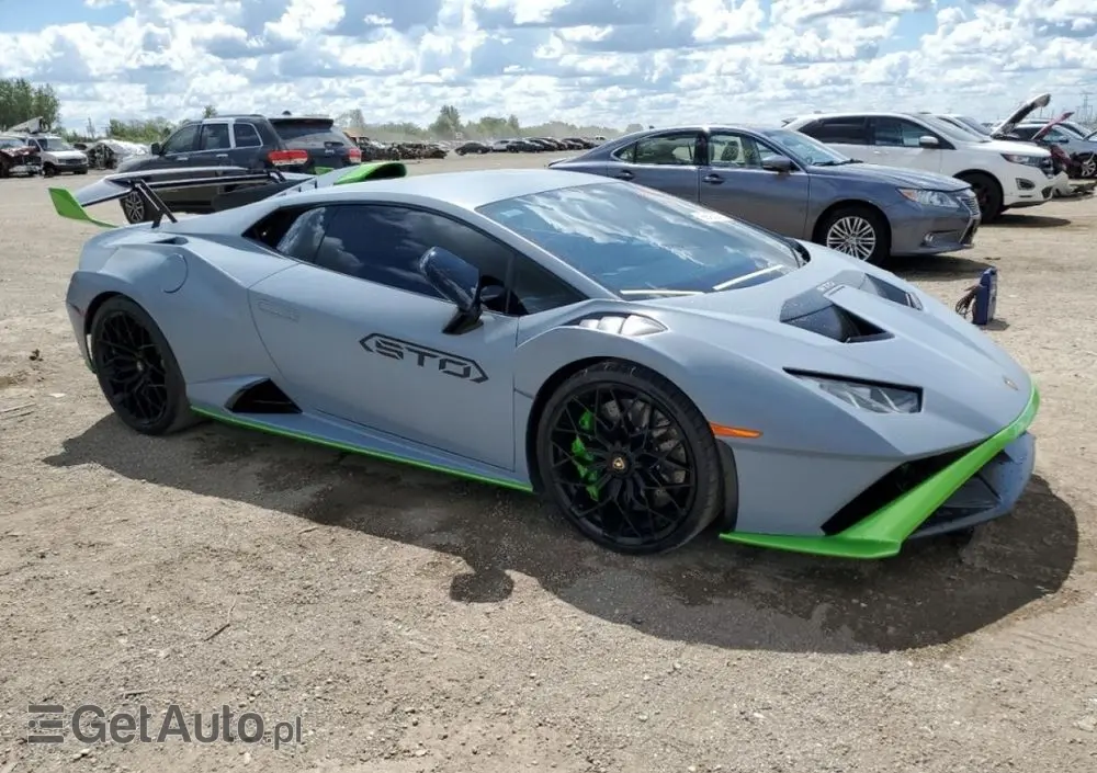 LAMBORGHINI Huracan 