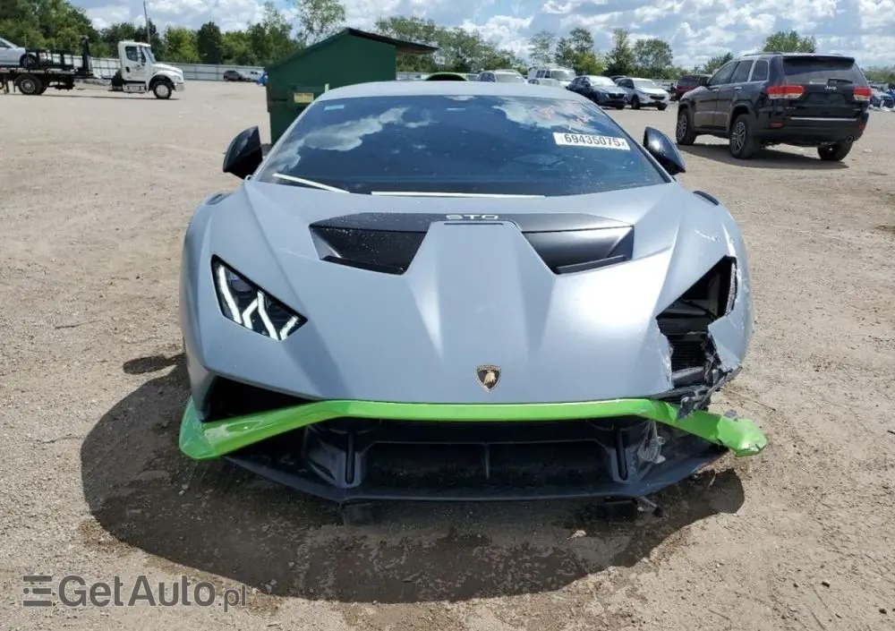 LAMBORGHINI Huracan 
