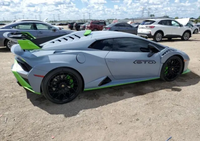 LAMBORGHINI Huracan 