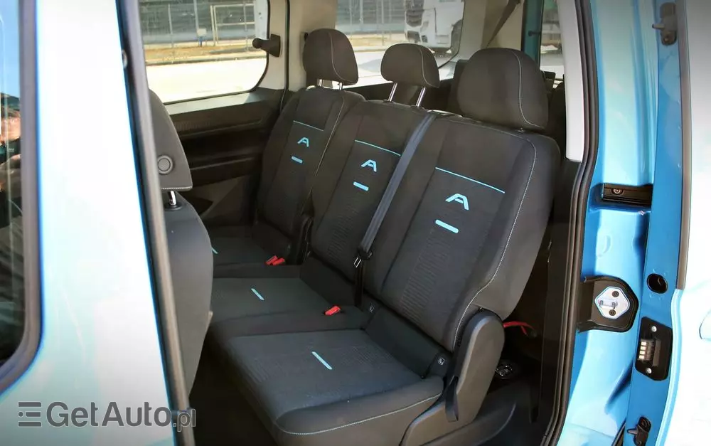 FORD Tourneo Connect 2.0 EcoBlue Active