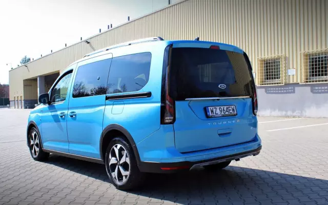 FORD Tourneo Connect 2.0 EcoBlue Active