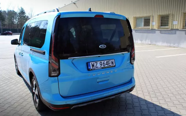 FORD Tourneo Connect 2.0 EcoBlue Active