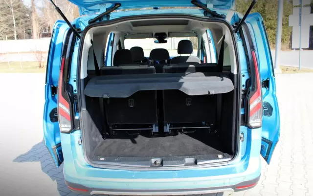 FORD Tourneo Connect 2.0 EcoBlue Active