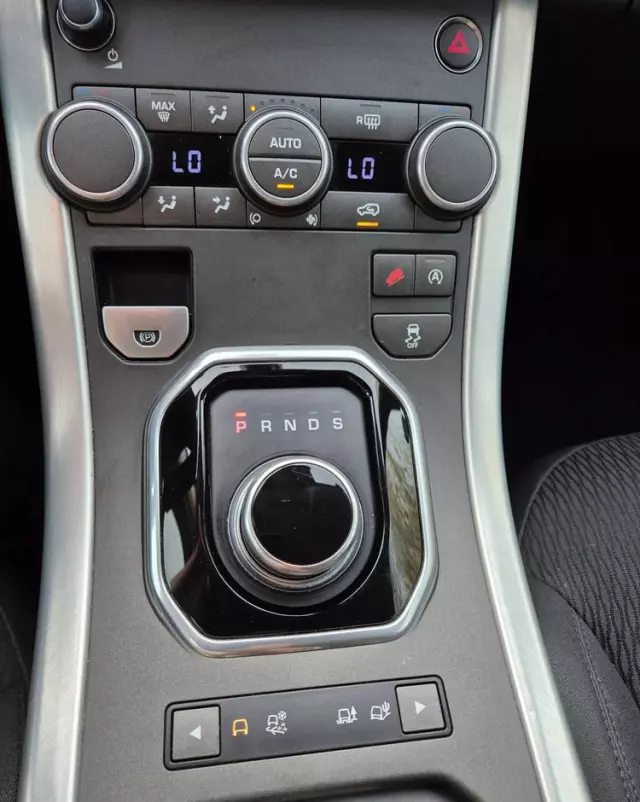 LAND ROVER Range Rover Evoque 2.0TD4 SE Dynamic