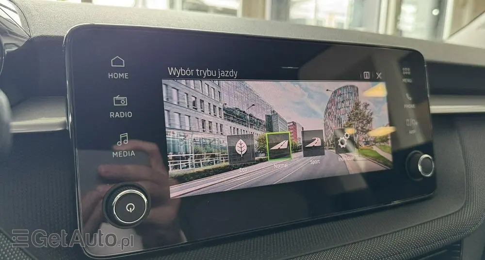 SKODA Fabia 1.0 TSI Selection