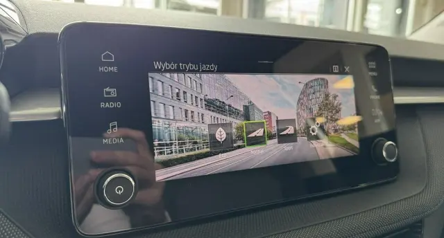 SKODA Fabia 1.0 TSI Selection