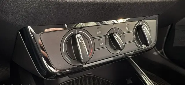 SKODA Fabia 1.0 TSI Selection