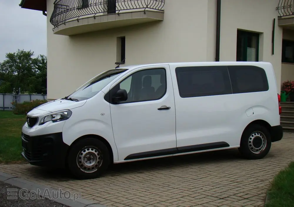 PEUGEOT Traveller 