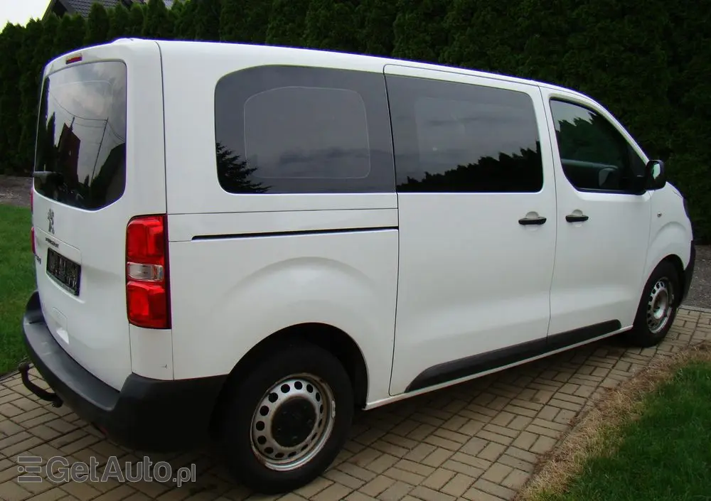 PEUGEOT Traveller 