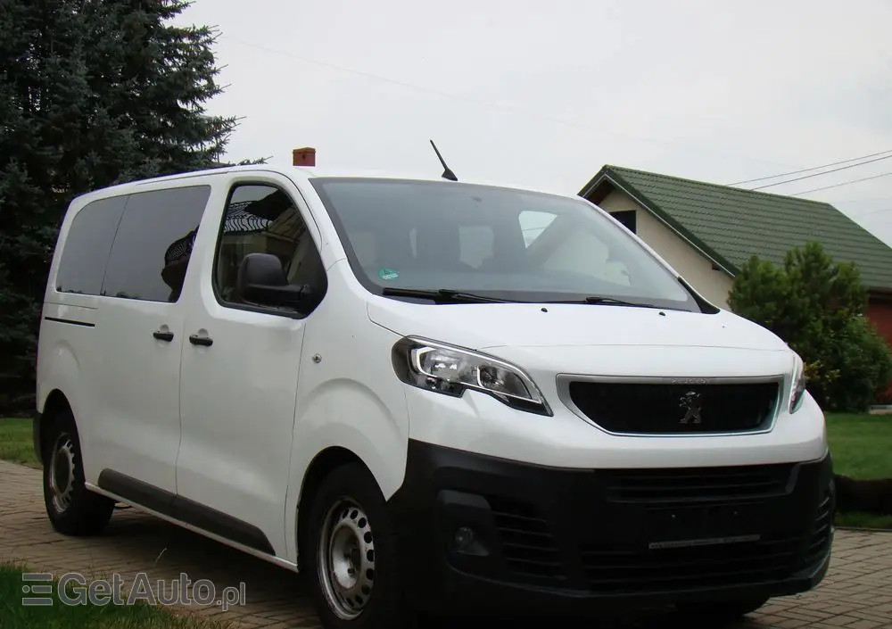PEUGEOT Traveller 