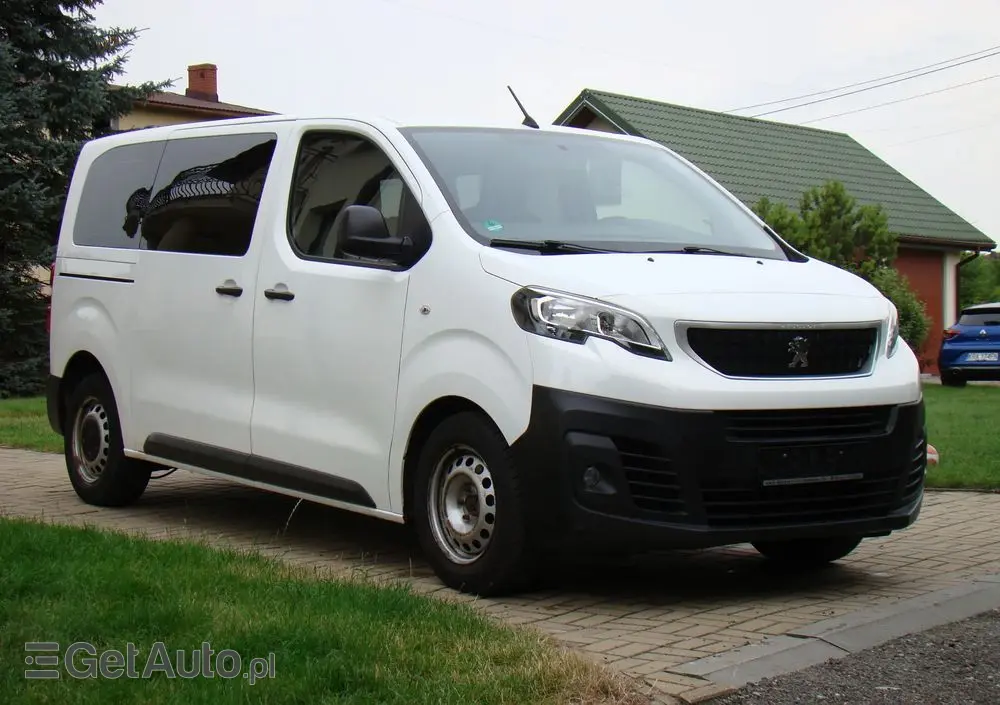 PEUGEOT Traveller 
