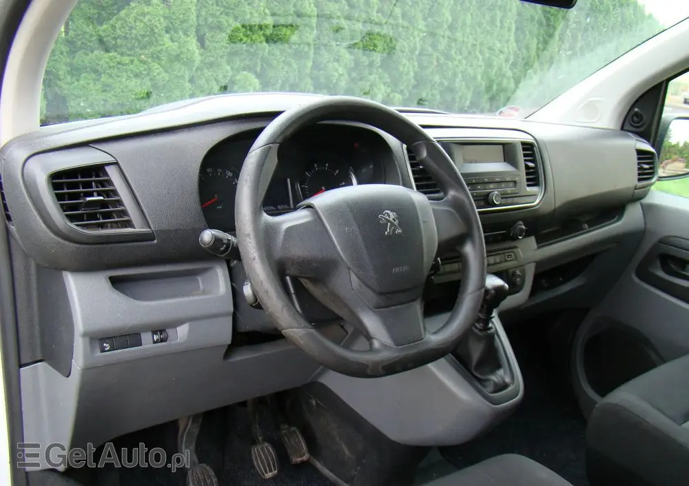 PEUGEOT Traveller 