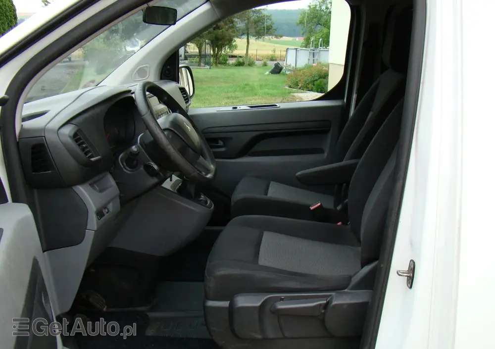 PEUGEOT Traveller 