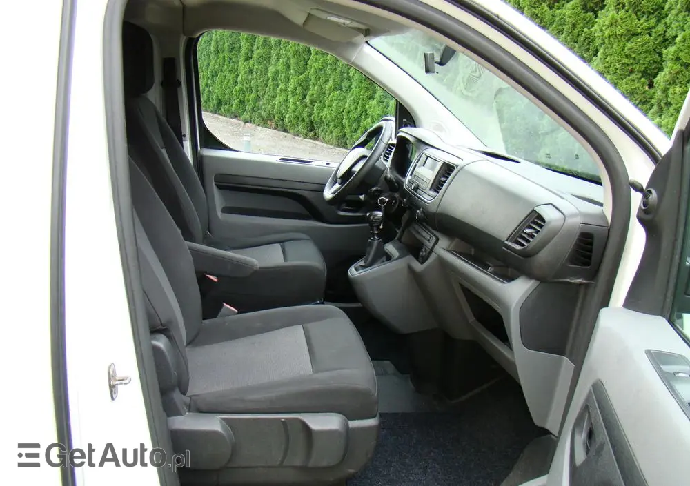 PEUGEOT Traveller 