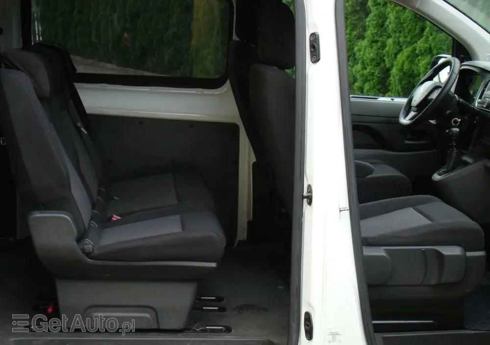 PEUGEOT Traveller 