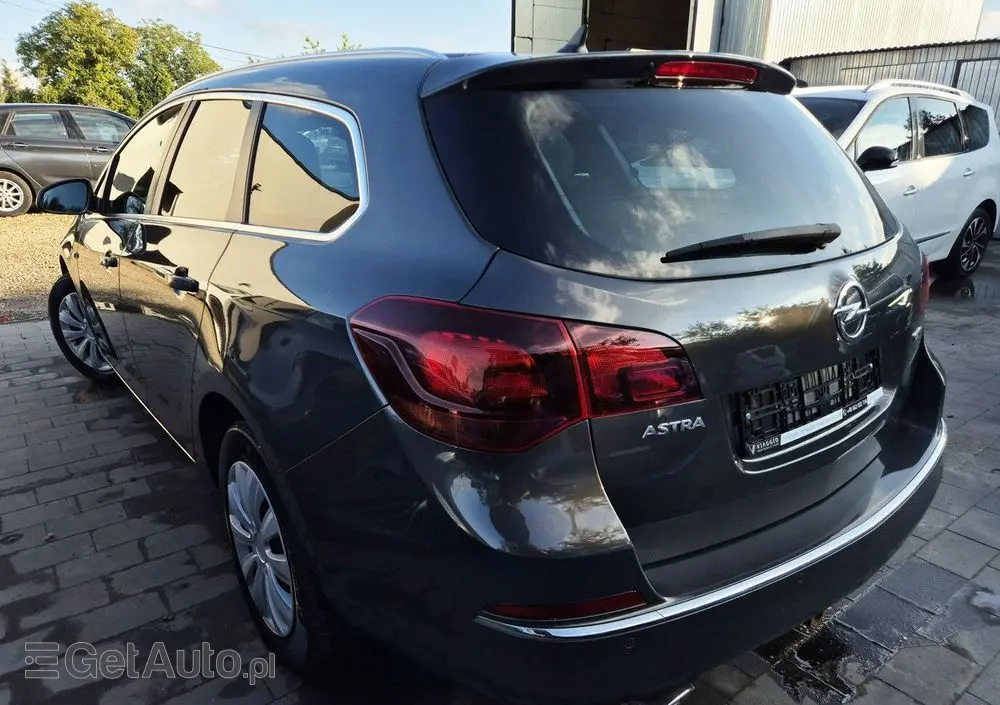 OPEL Astra 2.0 CDTI DPF SportsTourer Exklusiv