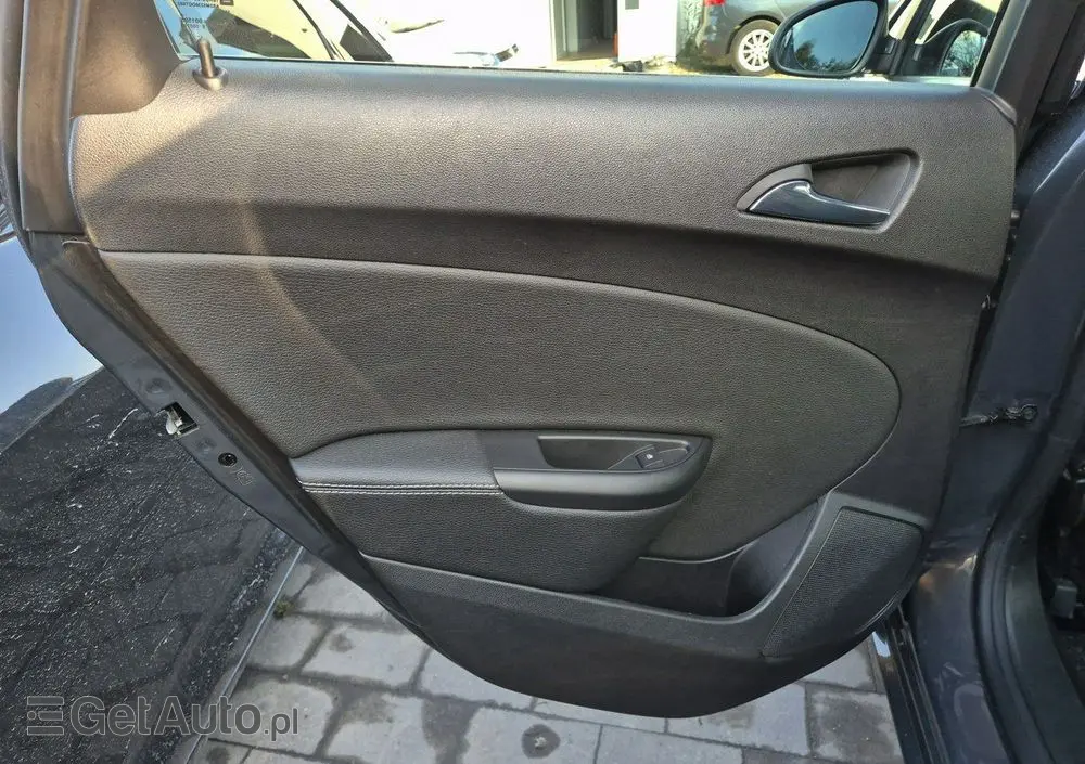 OPEL Astra 2.0 CDTI DPF SportsTourer Exklusiv