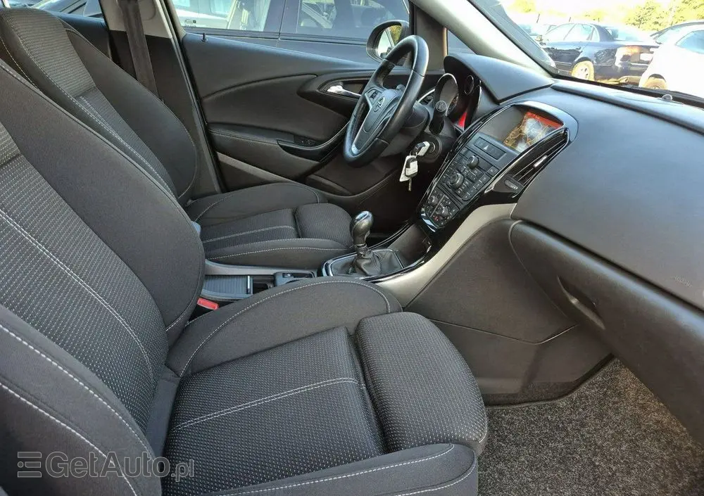 OPEL Astra 2.0 CDTI DPF SportsTourer Exklusiv