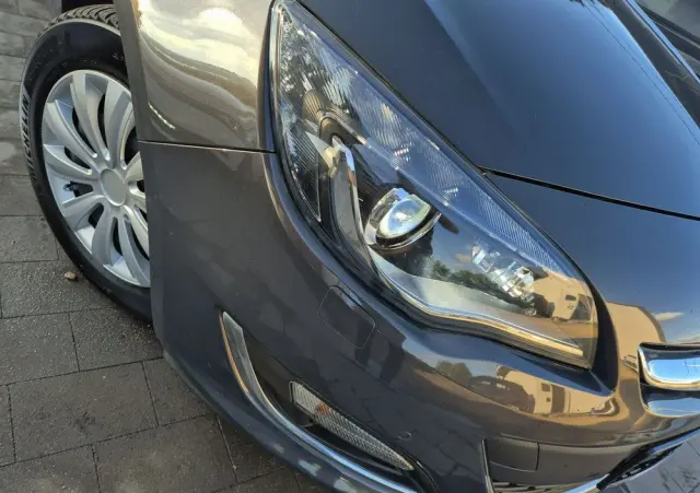 OPEL Astra 2.0 CDTI DPF SportsTourer Exklusiv