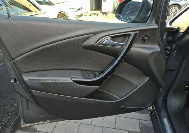 OPEL Astra 2.0 CDTI DPF SportsTourer Exklusiv