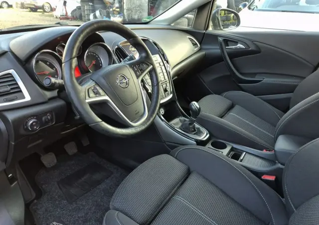 OPEL Astra 2.0 CDTI DPF SportsTourer Exklusiv