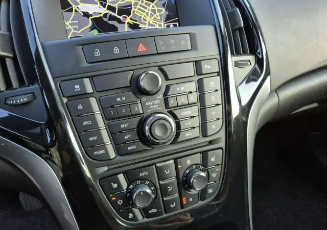 OPEL Astra 2.0 CDTI DPF SportsTourer Exklusiv