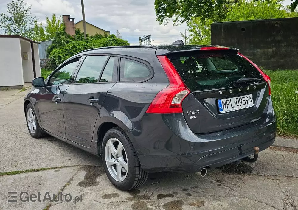 VOLVO V60 D2 Drive-E Momentum
