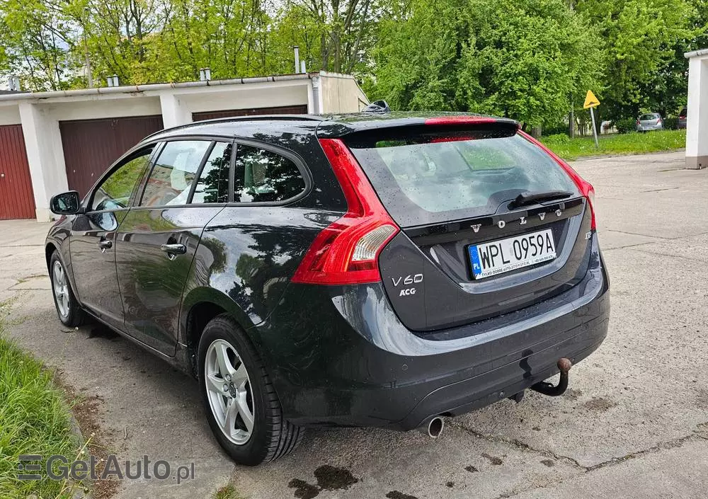 VOLVO V60 D2 Drive-E Momentum