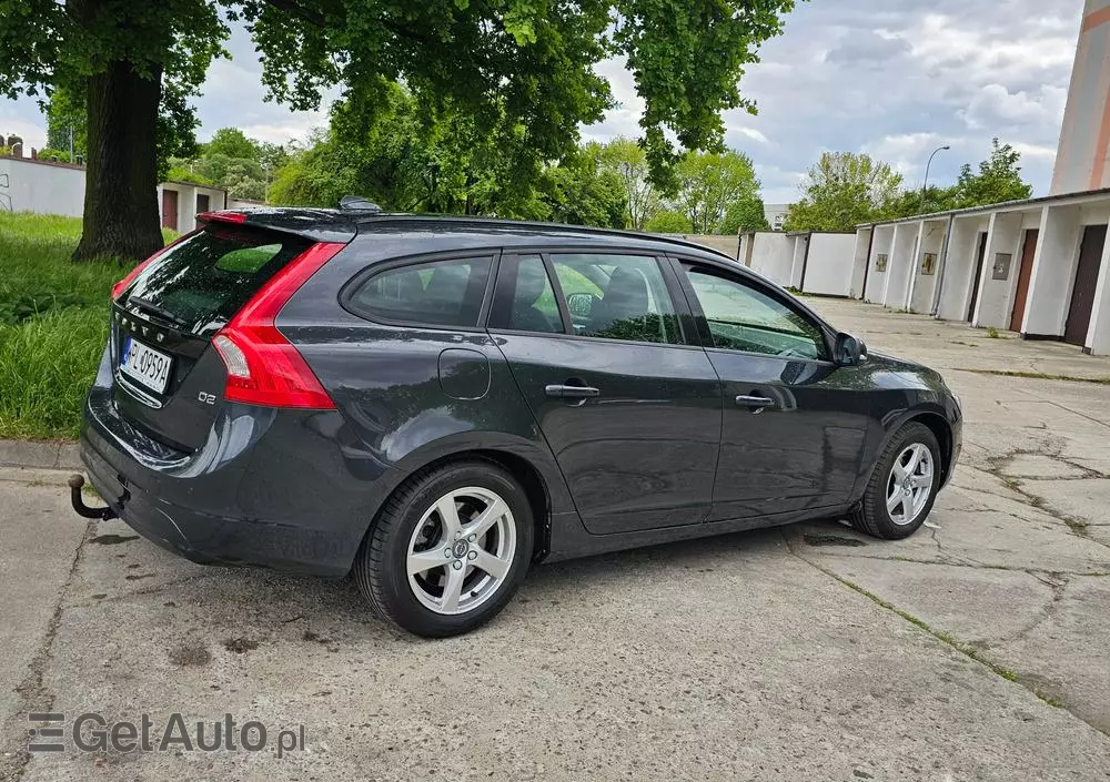 VOLVO V60 D2 Drive-E Momentum