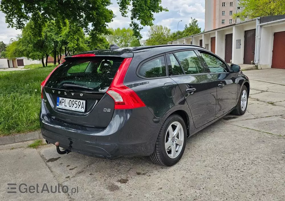 VOLVO V60 D2 Drive-E Momentum