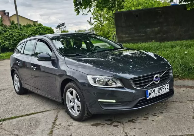 VOLVO V60 D2 Drive-E Momentum