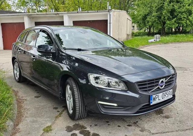 VOLVO V60 D2 Drive-E Momentum