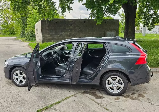 VOLVO V60 D2 Drive-E Momentum