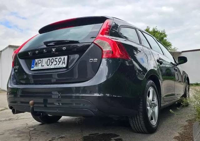 VOLVO V60 D2 Drive-E Momentum