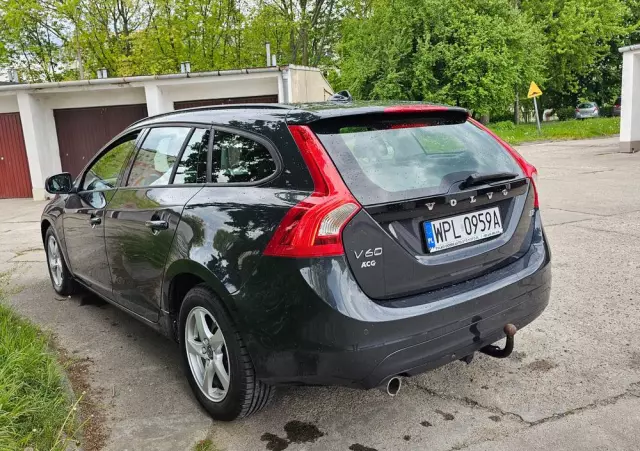 VOLVO V60 D2 Drive-E Momentum