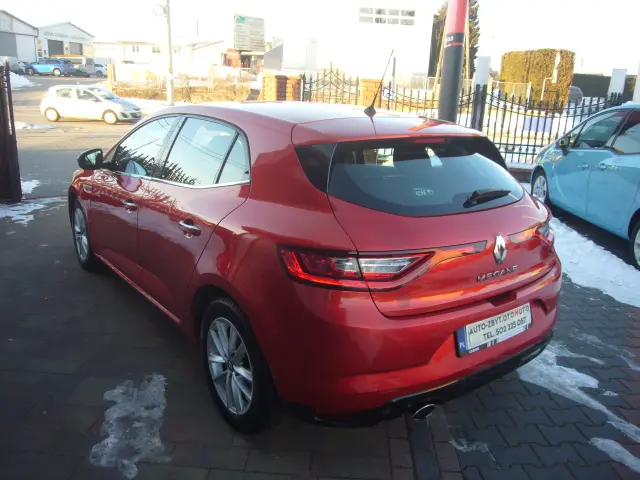 RENAULT Megane 