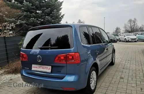 VOLKSWAGEN Touran 