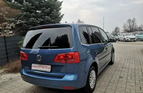 VOLKSWAGEN Touran 