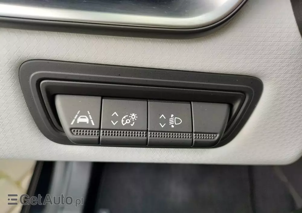 RENAULT Clio TCe 90 EQUILIBRE