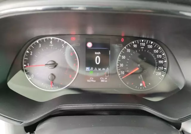 RENAULT Clio TCe 90 EQUILIBRE