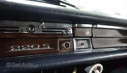 MERCEDES-BENZ 220sb 