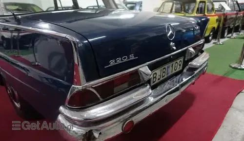 MERCEDES-BENZ 220sb 