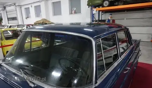 MERCEDES-BENZ 220sb 