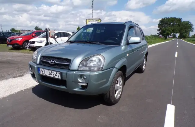 HYUNDAI Tucson 