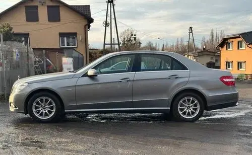 MERCEDES-BENZ Klasa E 
