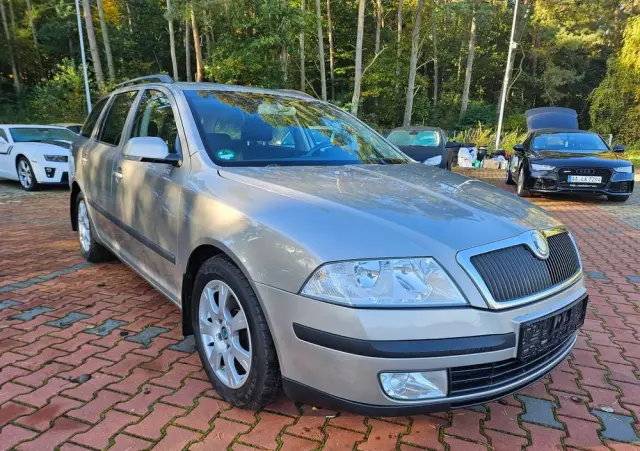 SKODA Octavia 1.9 TDI Ambiente DSG