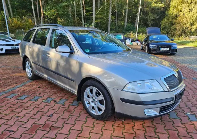 SKODA Octavia 1.9 TDI Ambiente DSG