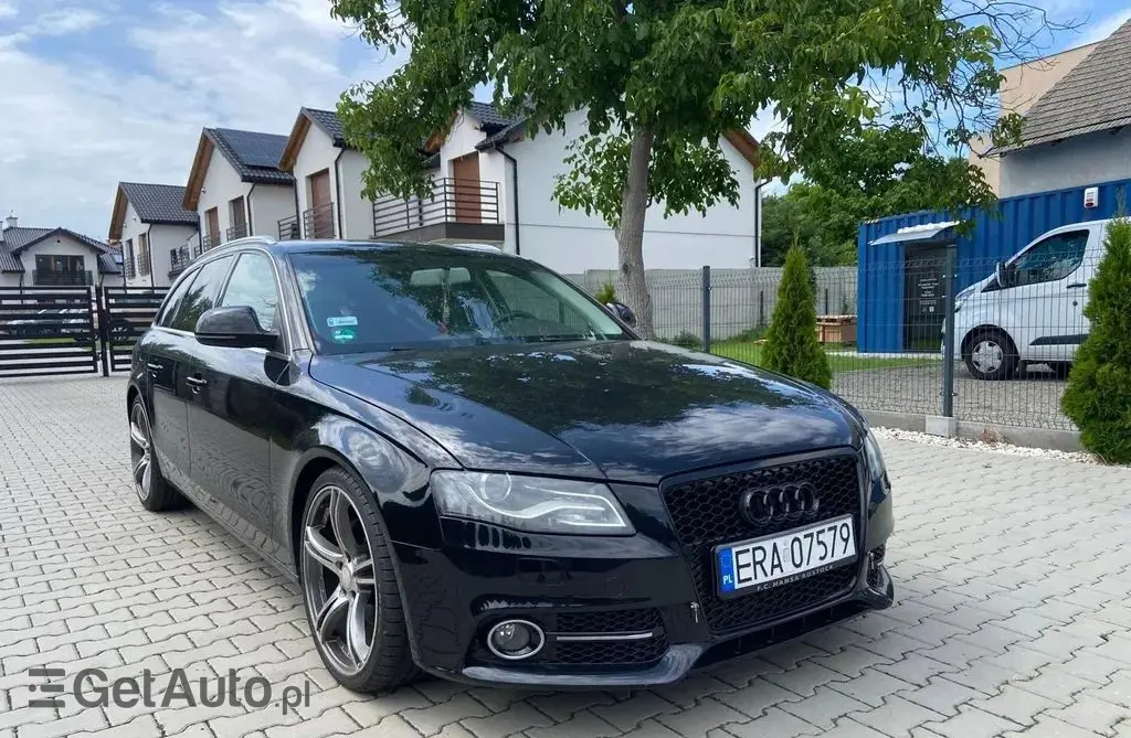 AUDI A4 